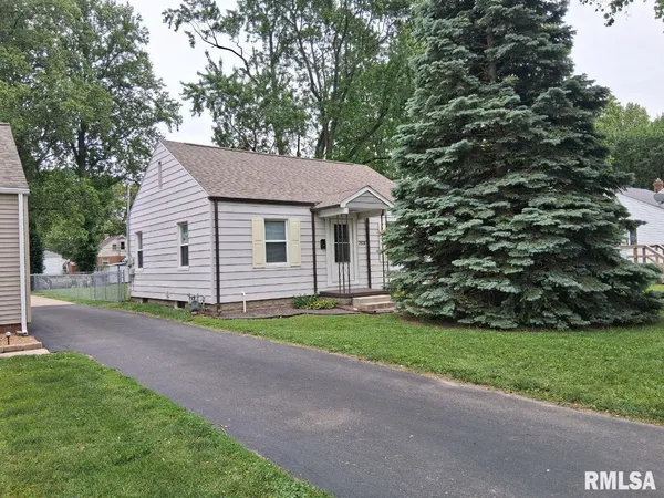$109,900 | 2928 South 4th Street, Springfield, IL 62703