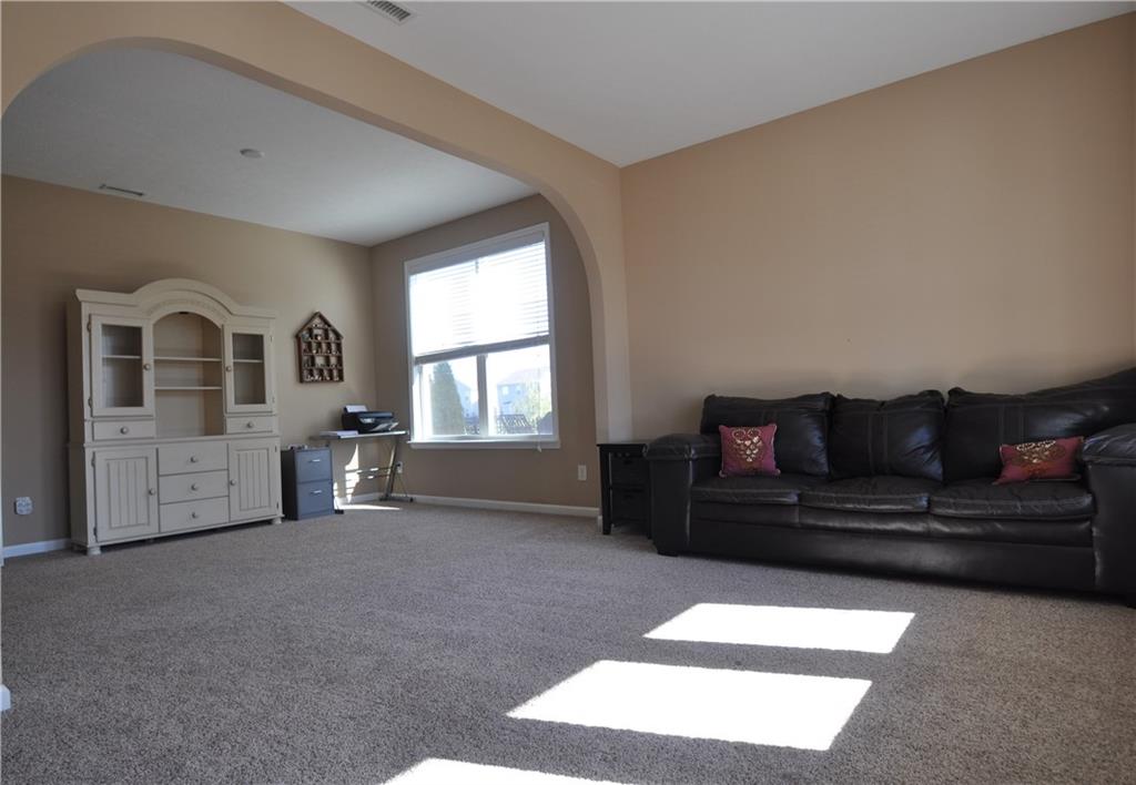 5752 Pebblebrooke Road Whitestown, IN 46075 - Photo 4 of 21