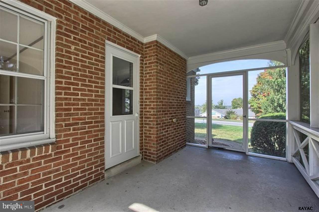 972 Country Club Road York, PA 17403 - Photo 14 of 27 Gallery Image 14