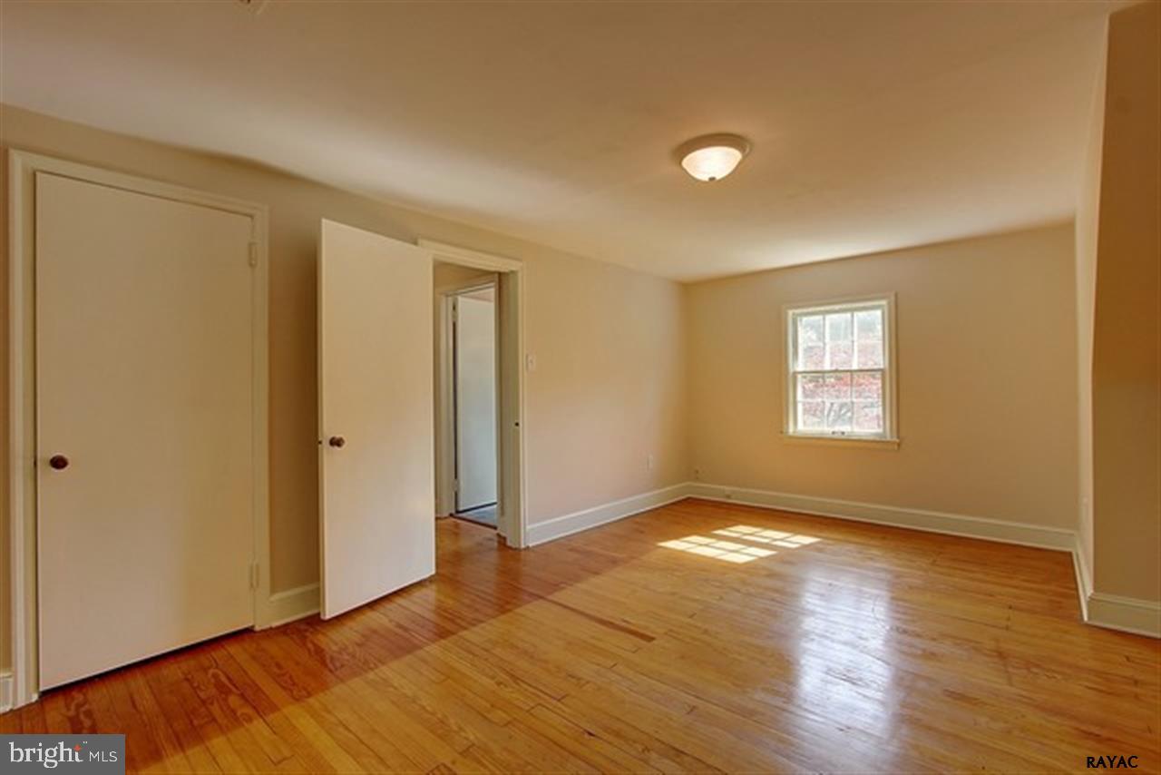 972 Country Club Road York, PA 17403 - Photo 19 of 27 Gallery Image 19