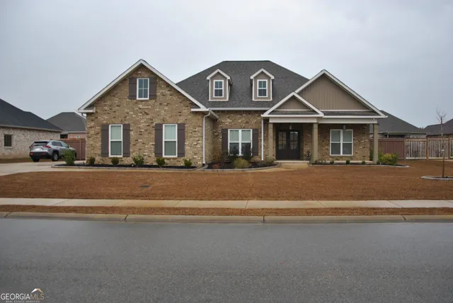 $393,500 | 124 Blue Mist Lane, Kathleen, GA 31047