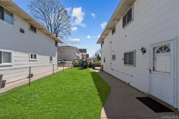 $889,000 | 1383 B Street, Elmont, NY 11003
