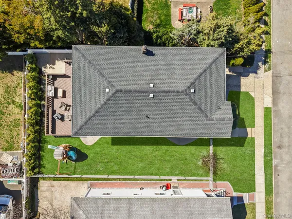 $889,000 | 1383 B Street, Elmont, NY 11003