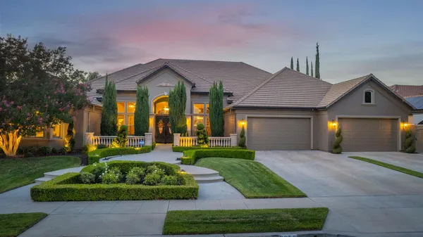 $2,000,000 | 2016 East Sawgrass Avenue, Fresno, CA 93730