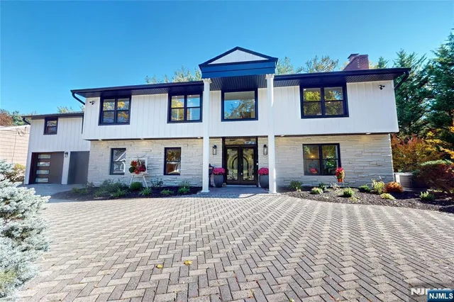 $1,599,999 | 16 Columbine Road, Paramus, NJ 07652