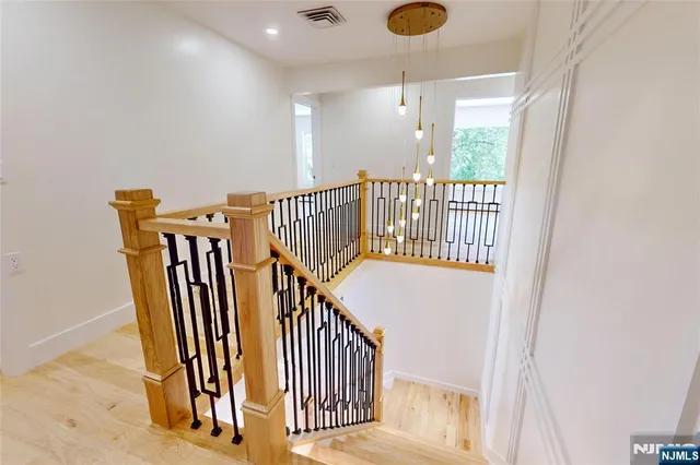 $1,599,999 | 16 Columbine Road, Paramus, NJ 07652