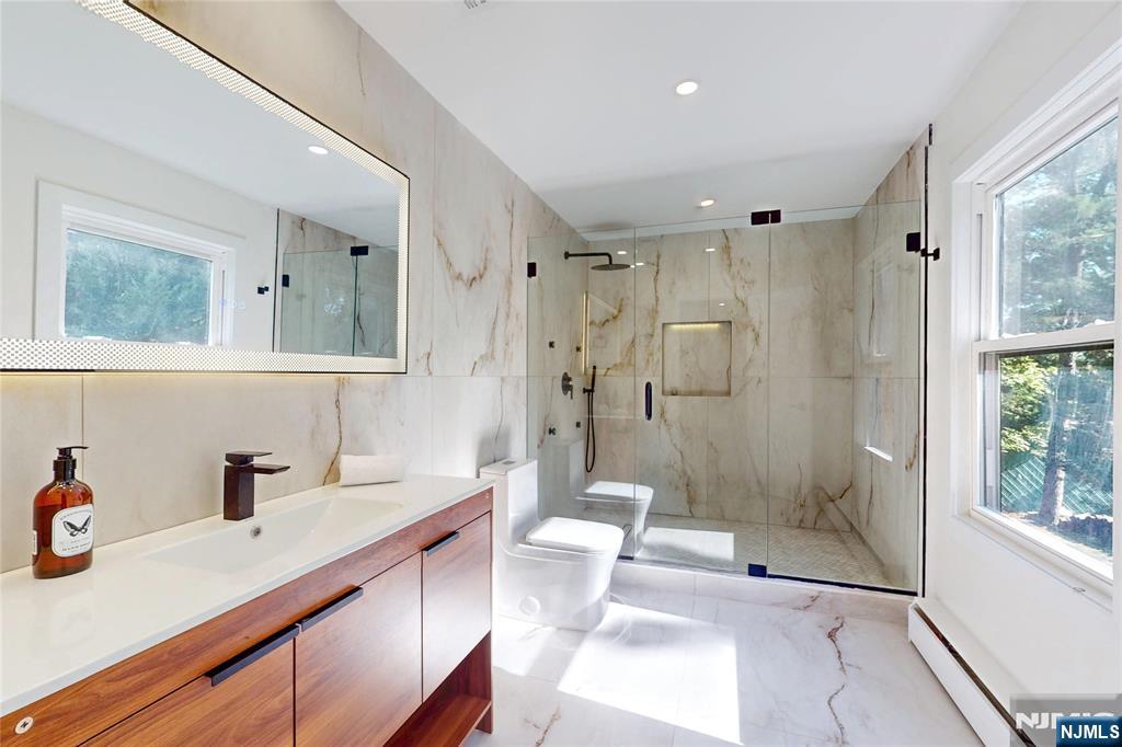 16 Columbine Road Paramus, NJ 07652 - Photo 24 of 44