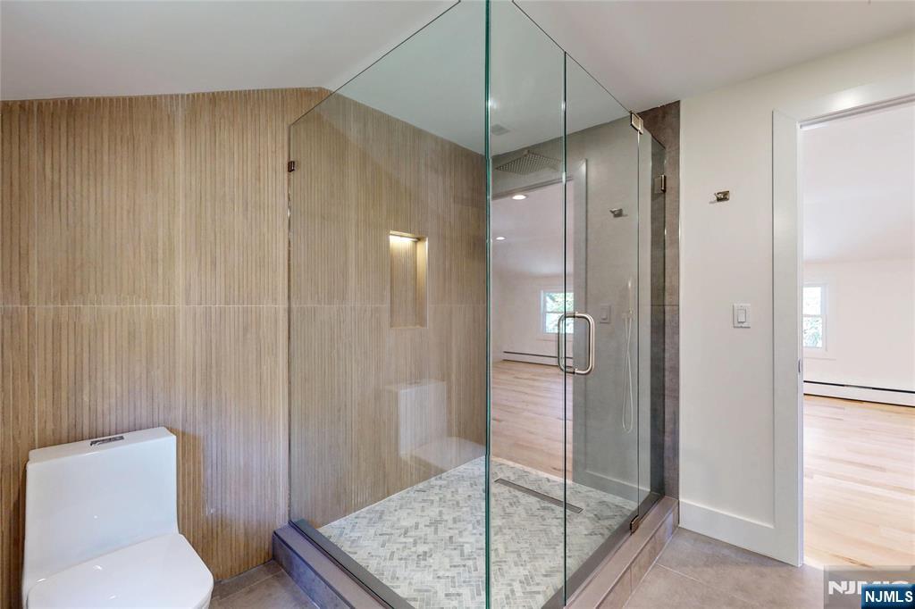 16 Columbine Road Paramus, NJ 07652 - Photo 31 of 44