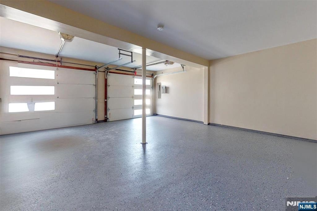 16 Columbine Road Paramus, NJ 07652 - Photo 35 of 44