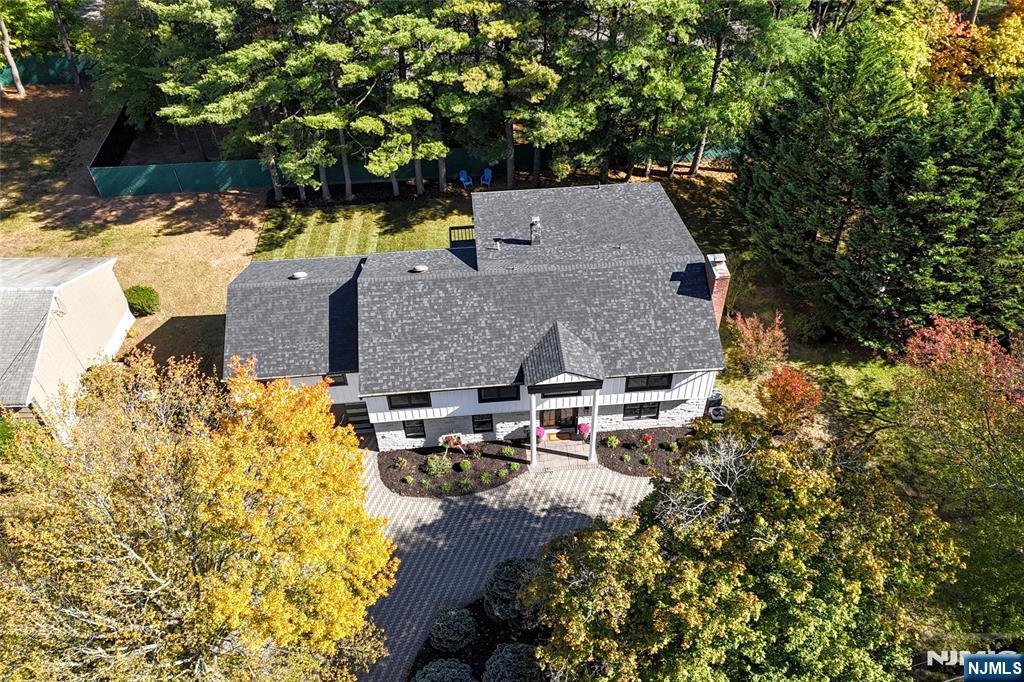 16 Columbine Road Paramus, NJ 07652 - Photo 41 of 44