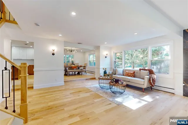 $1,599,999 | 16 Columbine Road, Paramus, NJ 07652