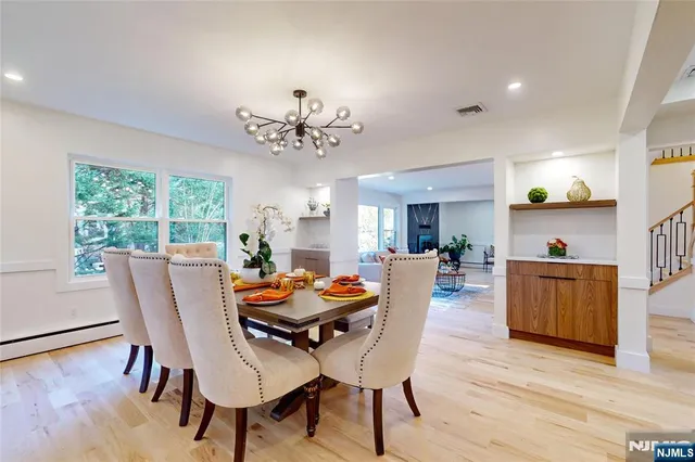 $1,599,999 | 16 Columbine Road, Paramus, NJ 07652