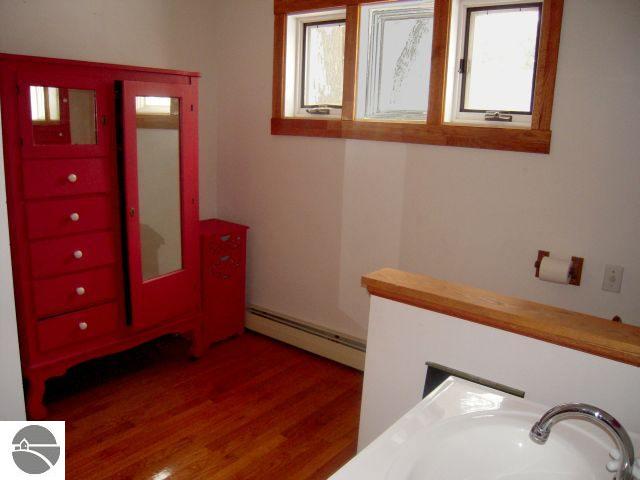 18700 Mission Road Traverse City, MI 49686 - Photo 12 of 14 1711610-11.JPG
