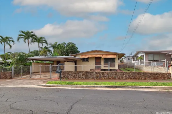 $899,000 | 94-855 Lumikuke Loop, Waipahu, HI 96797