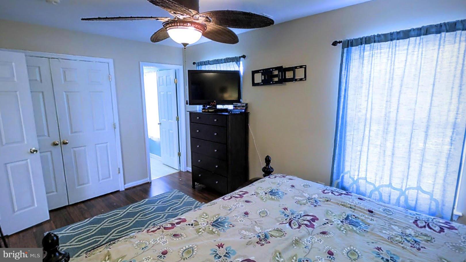 1405 Riggs Avenue Baltimore, MD 21217 - Photo 17 of 29 Master Bedroom with full bath
