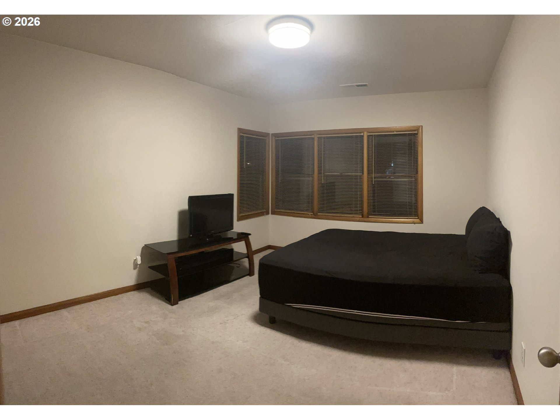 144 Southeast 85th Avenue Portland, OR 97216 - Photo 37 of 43 a living room with furniture
