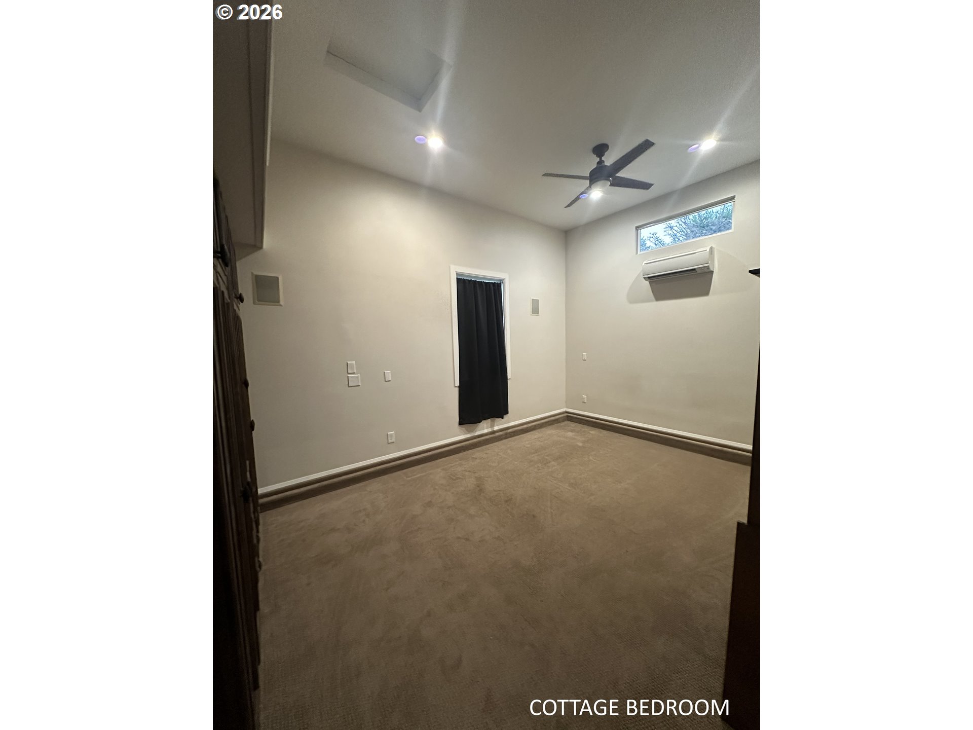 144 Southeast 85th Avenue Portland, OR 97216 - Photo 42 of 43 a view of a hallway