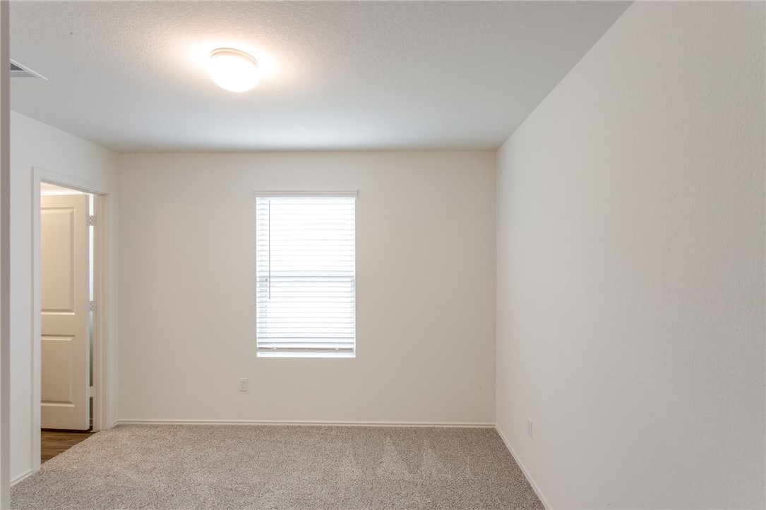 3417 Pauling Loop Round Rock, TX 78665 - Photo 24 of 31 an empty room with a window