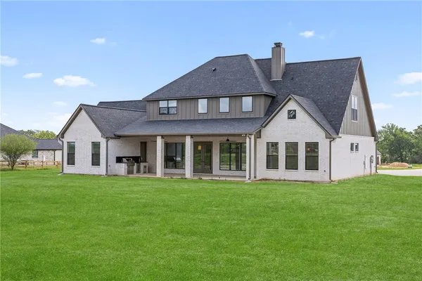 $1,050,000 | 5624 Mill Water Court, Bryan, TX 77808