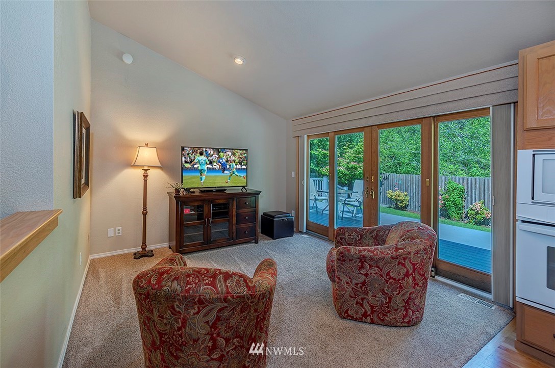 4925 150th Place Southwest Edmonds, WA 98026 - Photo 4 of 19 Gallery Image 4