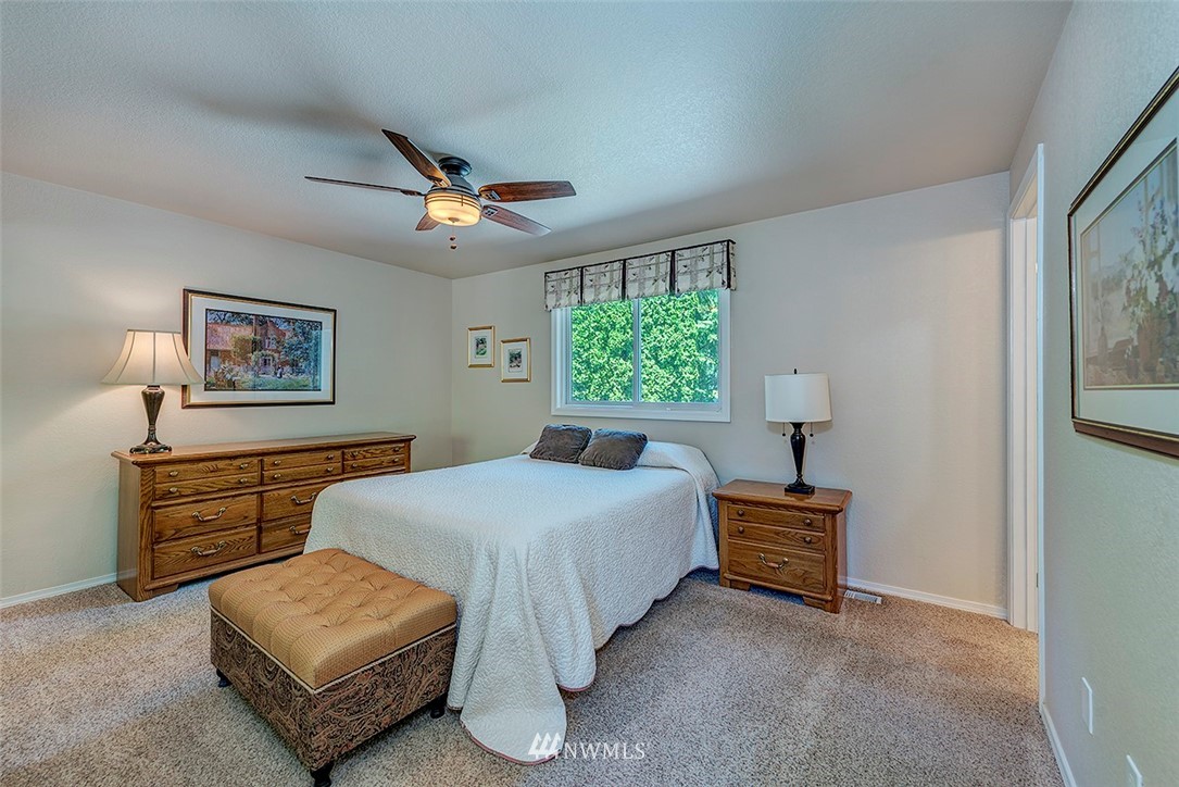 4925 150th Place Southwest Edmonds, WA 98026 - Photo 7 of 19 Gallery Image 7