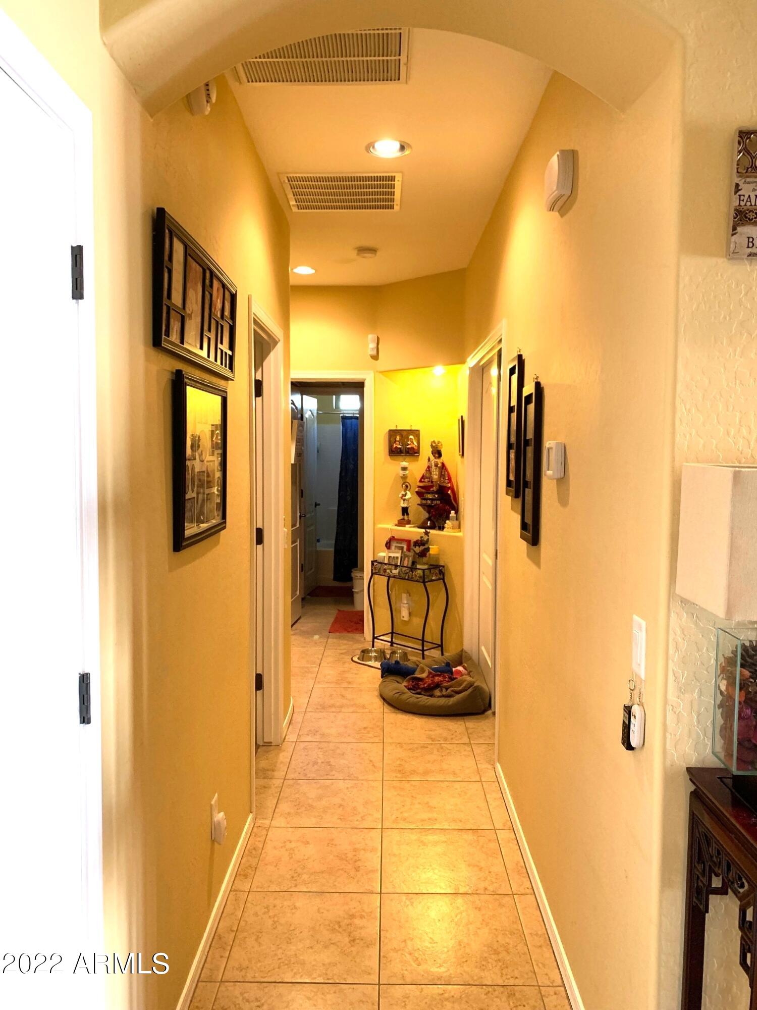 927 South Del Rio Court Apache Junction, AZ 85119 - Photo 5 of 33 Hallway v2