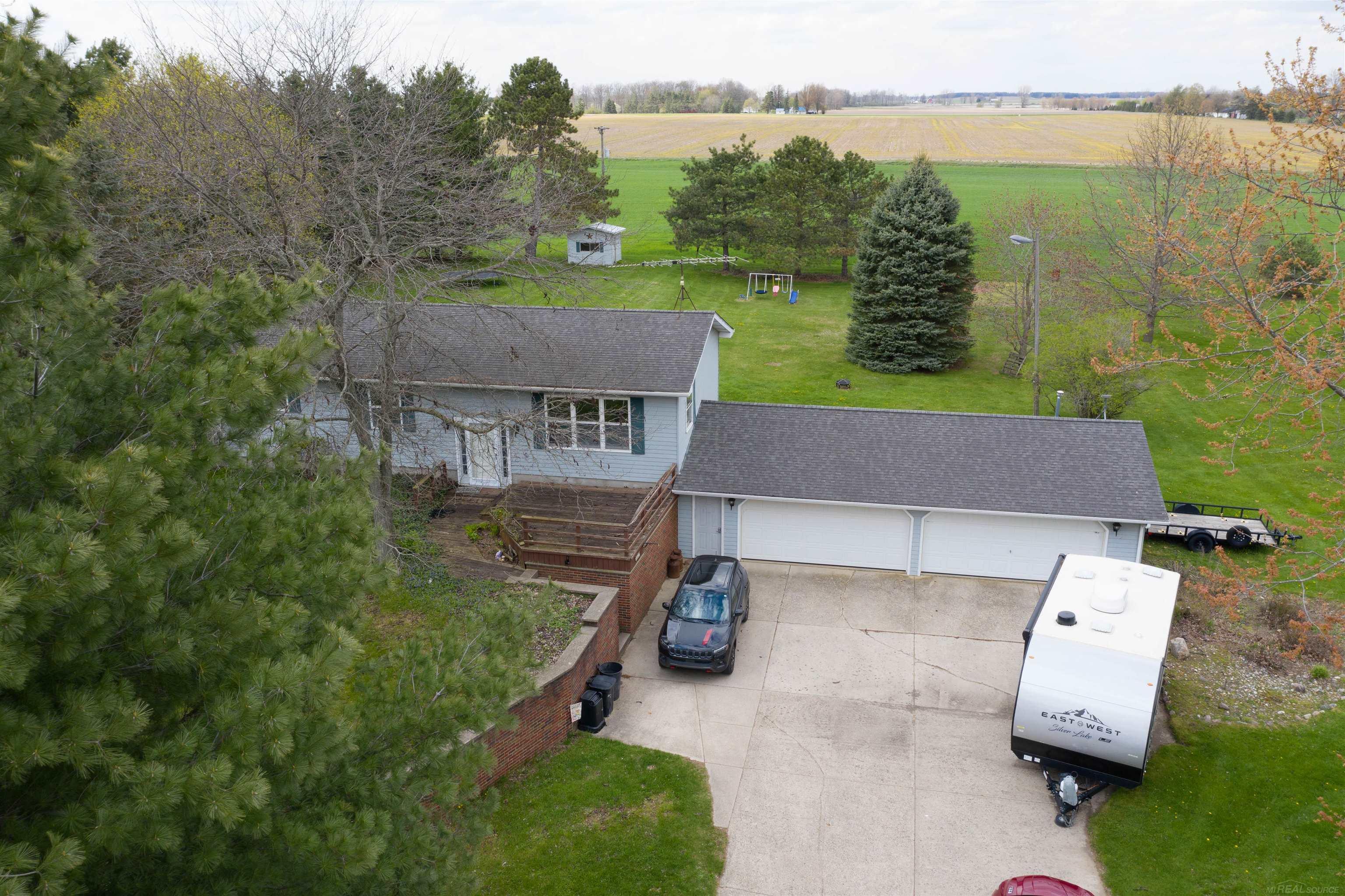 5820 Lynd Road Marlette, MI 48453 - Photo 2 of 54