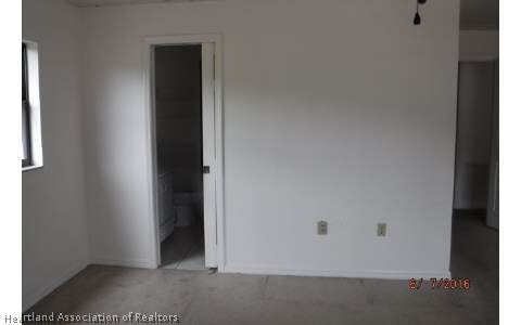 118 Loquat Road Northwest Lake Placid, FL 33852 - Photo 5 of 13 Gallery Image 5