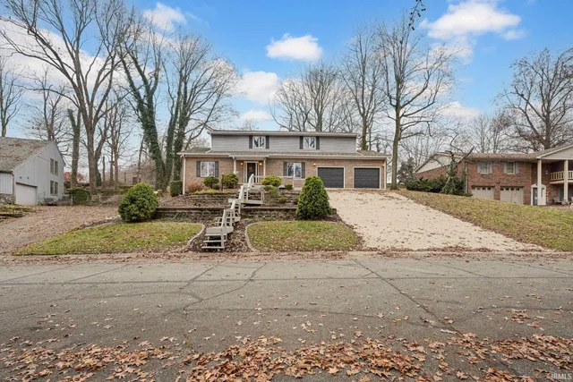 $342,000 | 8211 Yorkridge Drive, Newburgh, IN 47630