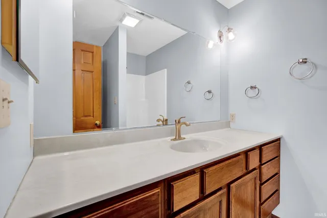 $342,000 | 8211 Yorkridge Drive, Newburgh, IN 47630