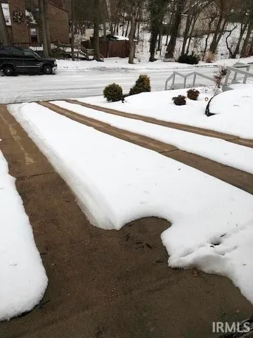 $342,000 | 8211 Yorkridge Drive, Newburgh, IN 47630