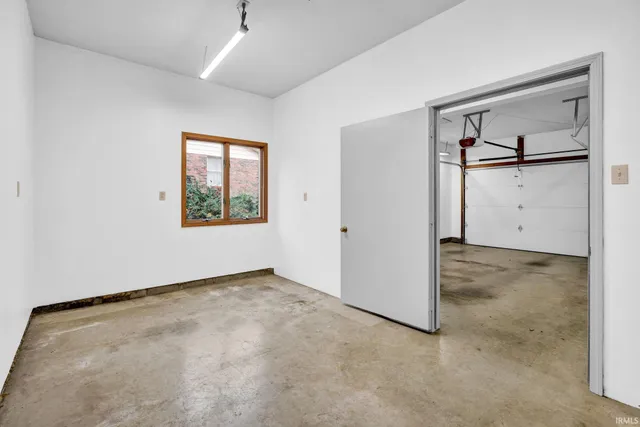 $342,000 | 8211 Yorkridge Drive, Newburgh, IN 47630