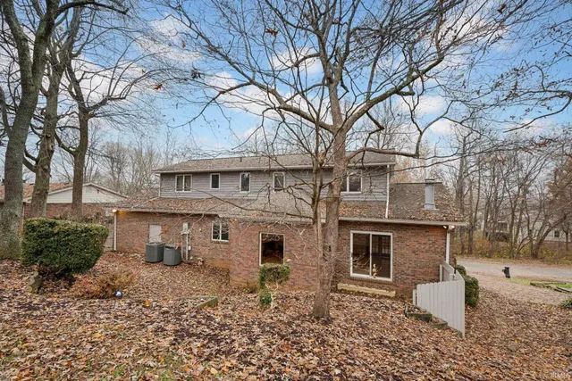 $342,000 | 8211 Yorkridge Drive, Newburgh, IN 47630