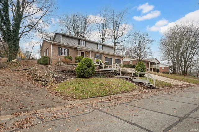 $342,000 | 8211 Yorkridge Drive, Newburgh, IN 47630