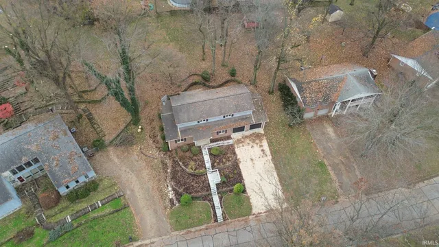 $342,000 | 8211 Yorkridge Drive, Newburgh, IN 47630