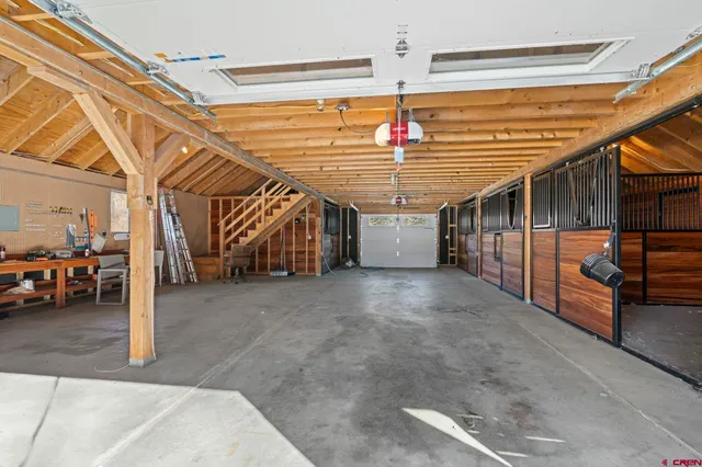 a view of back yard of the house