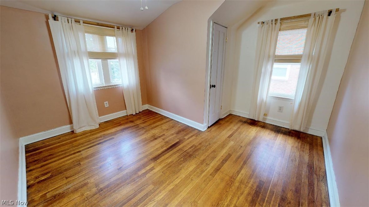 1039 Oxford Road Cleveland, OH 44121 - Photo 15 of 22 Gallery Image 15