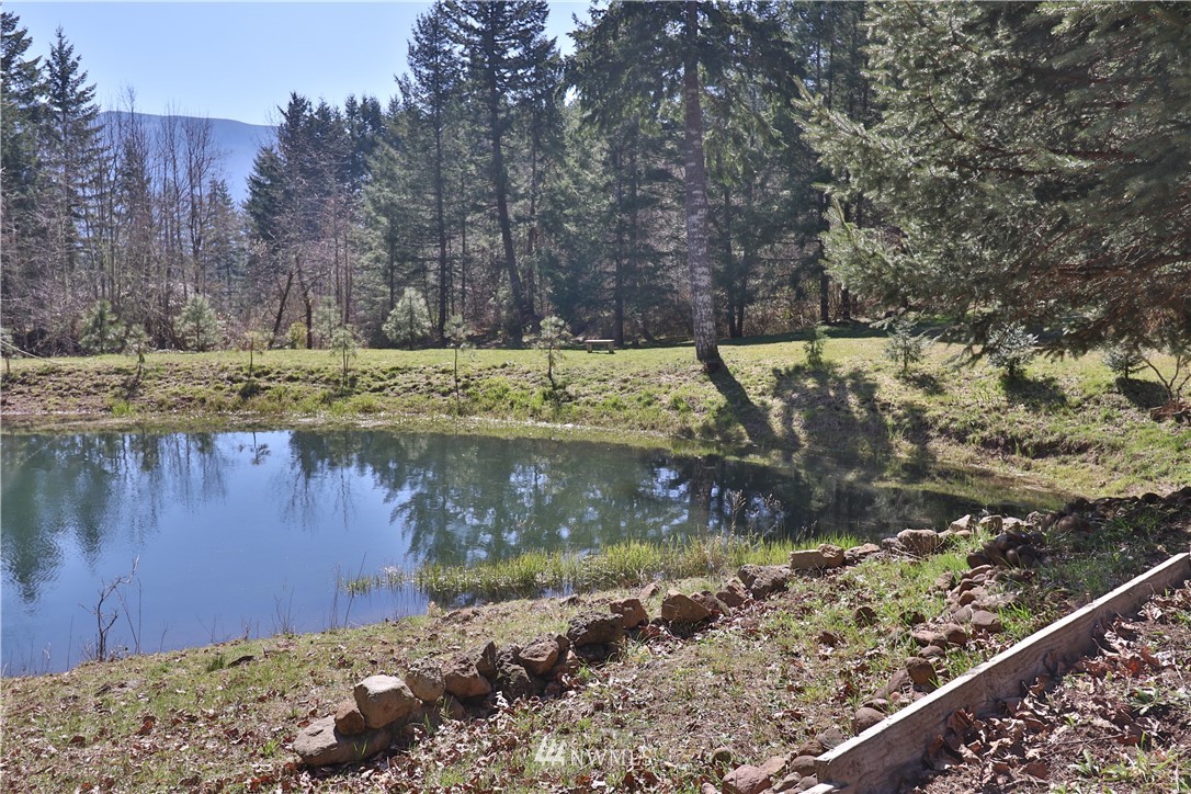 51 Quail Run Road Stevenson, WA 98648 - Photo 21 of 31 a view of a yard with wooden fence