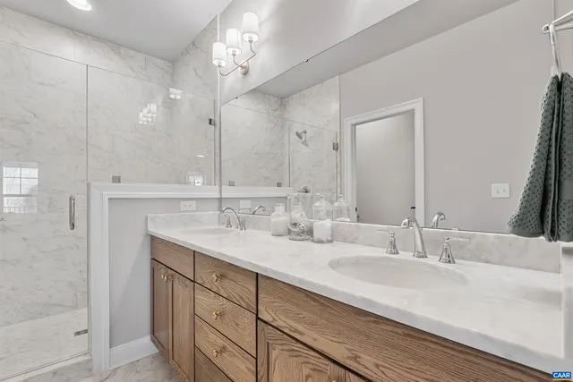 a close view of sink