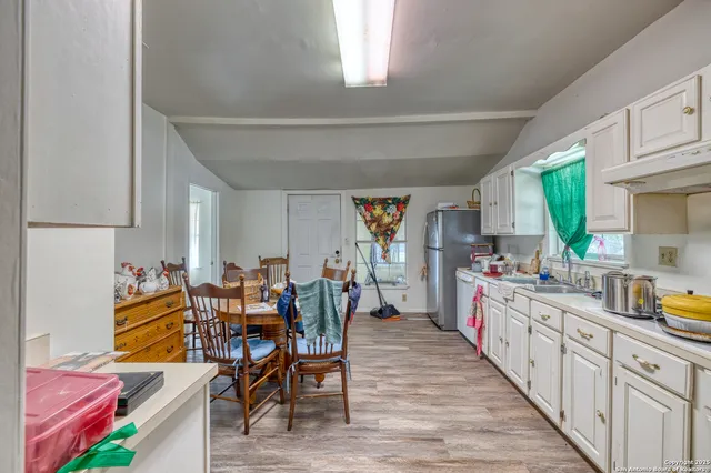 $155,000 | 137 West Garden Street, Uvalde, TX 78801