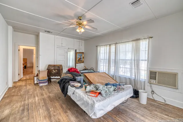 $155,000 | 137 West Garden Street, Uvalde, TX 78801