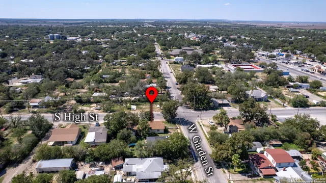 $155,000 | 137 West Garden Street, Uvalde, TX 78801