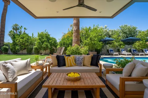 $1,075,000 | 241 East Forest Hills Drive, Phoenix, AZ 85022