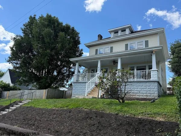 $255,000 | 205 Waverly Way, Clarksburg, WV 26301