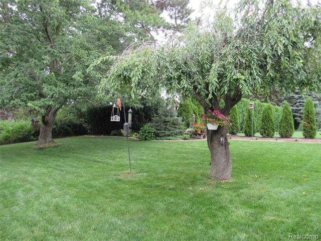 3056 Rolling Green Circle South Rochester Hills, MI 48309 - Photo 25 of 28