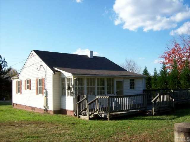 1633 Bobbitt Road Kittrell, NC 27544 - Photo 2 of 10 Gallery Image 2