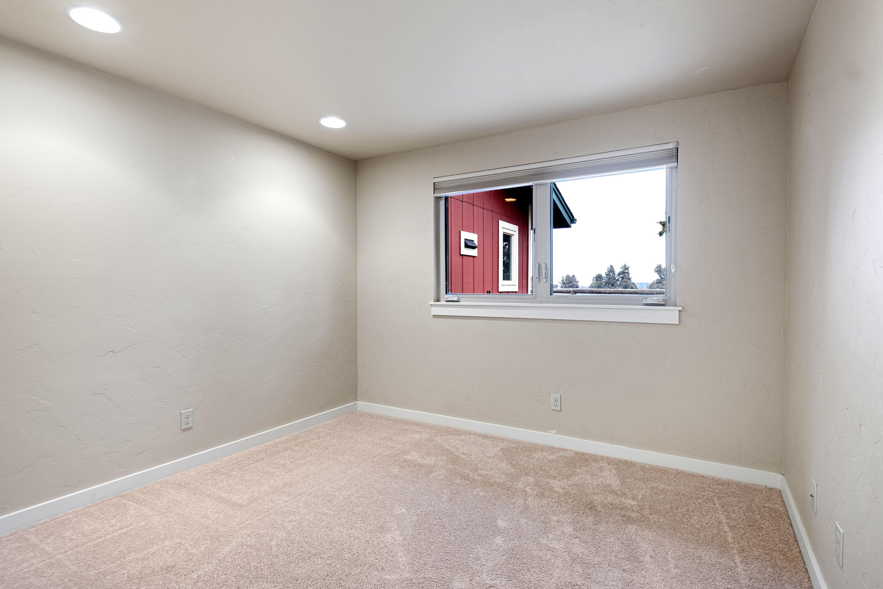 20355 Marsh Road Bend, OR 97703 - Photo 14 of 25 20-print-DSC_4192