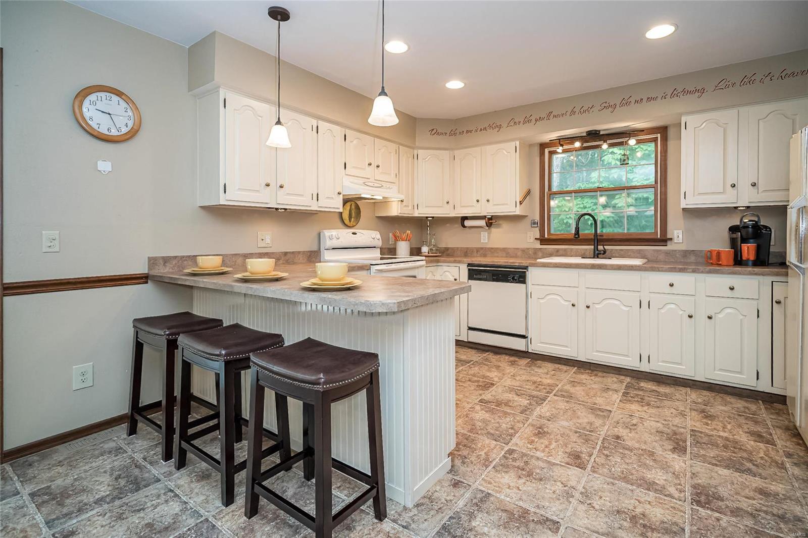 40 Timberland Drive Foristell, MO 63348 - Photo 3 of 20