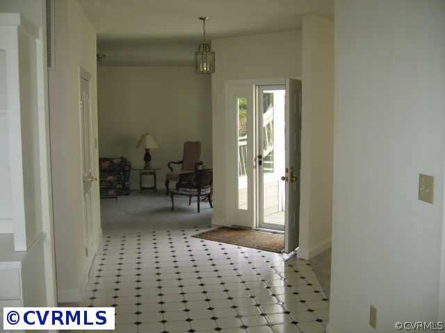 3139 D Stony Point Road, Unit D Richmond, VA 23235 - Photo 8 of 10 Other - Tiled Entry, Open to Living room, Kitchen and Dining room