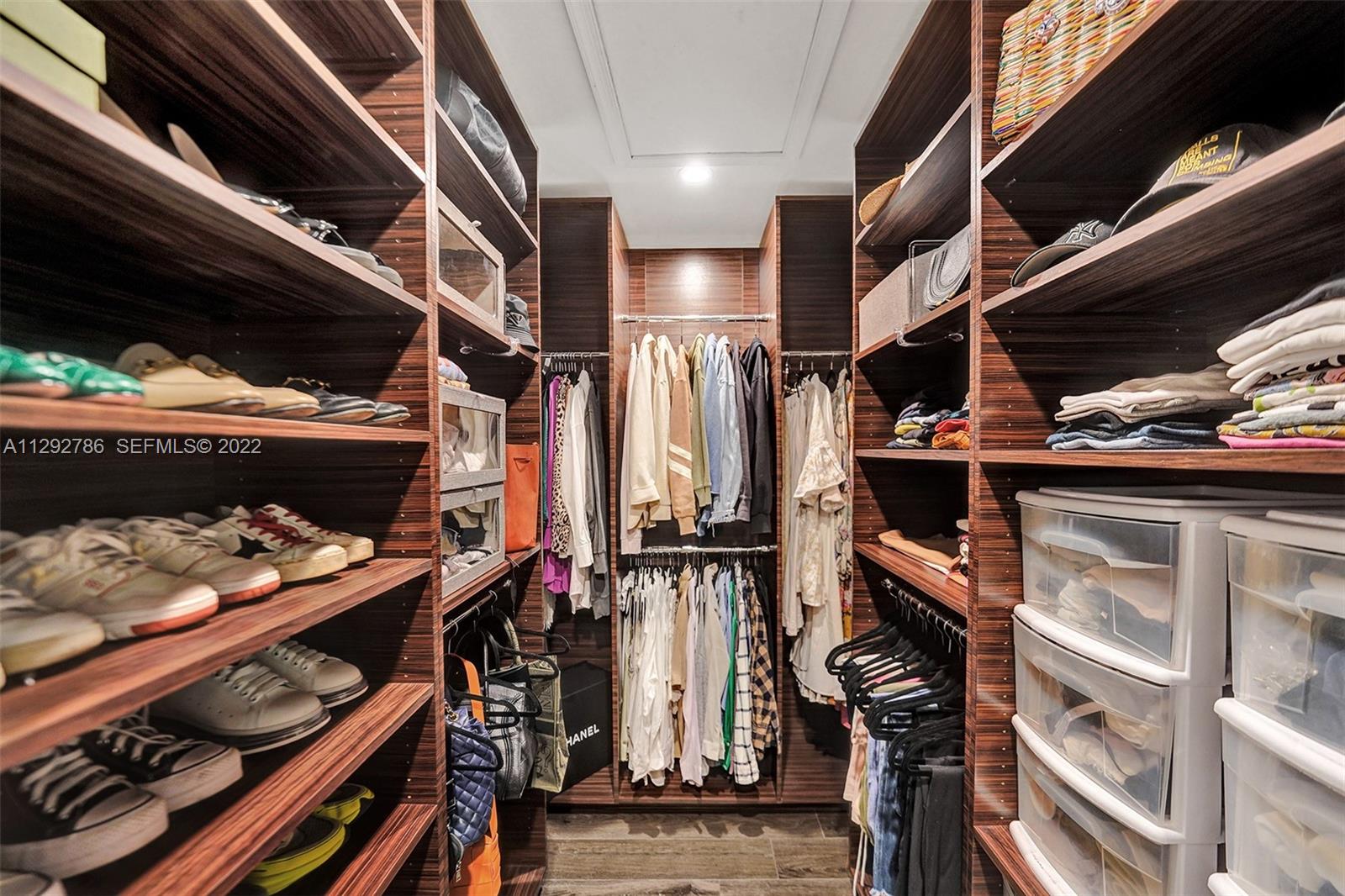 10150 Camelback Lane Boca Raton, FL 33498 - Photo 28 of 67 Walk-in Closet